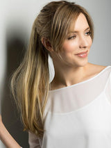 Featuring New Futura heat resistant fiber, you can style the hair in different ways for a look that is all your own