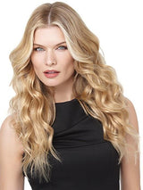 R25 = Ginger Blonde: Golden Blonde with subtle highlights